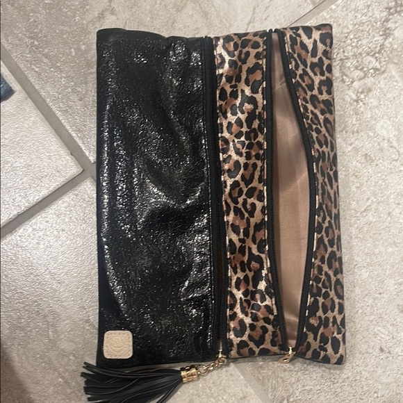 Chic Leopard Print Brown and Black Clutch Wristlet - Picture 4 of 4
